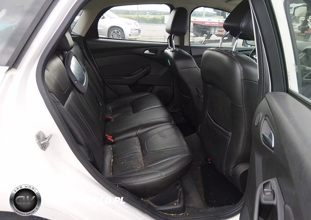 2012 Ford Focus Titanium VIN:1FAHP3N21CL150198 - 8
