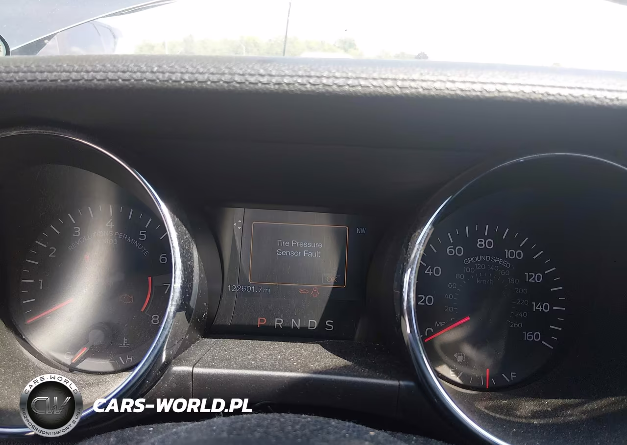 2016 Ford Mustang V6 VIN:1FA6P8AM5G5264890 - 7
