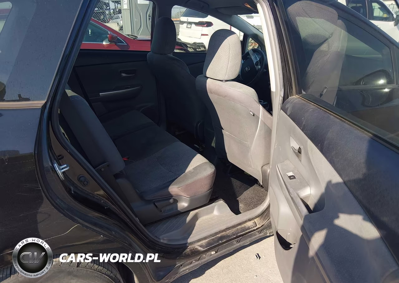 2012 Toyota Prius V Three VIN:JTDZN3EU5C3130803 - 8