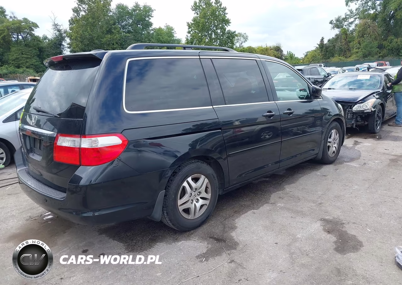 2007 Honda Odyssey Touring VIN:5FNRL38837B106559 - 4