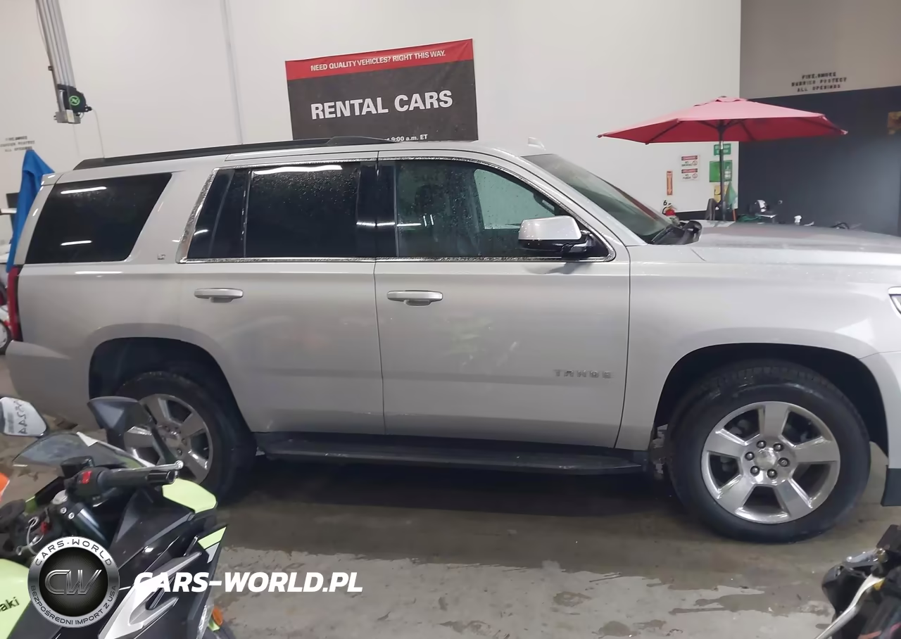 2019 Chevrolet Tahoe Lt VIN:1GNSCBKC6KR220459 - 13