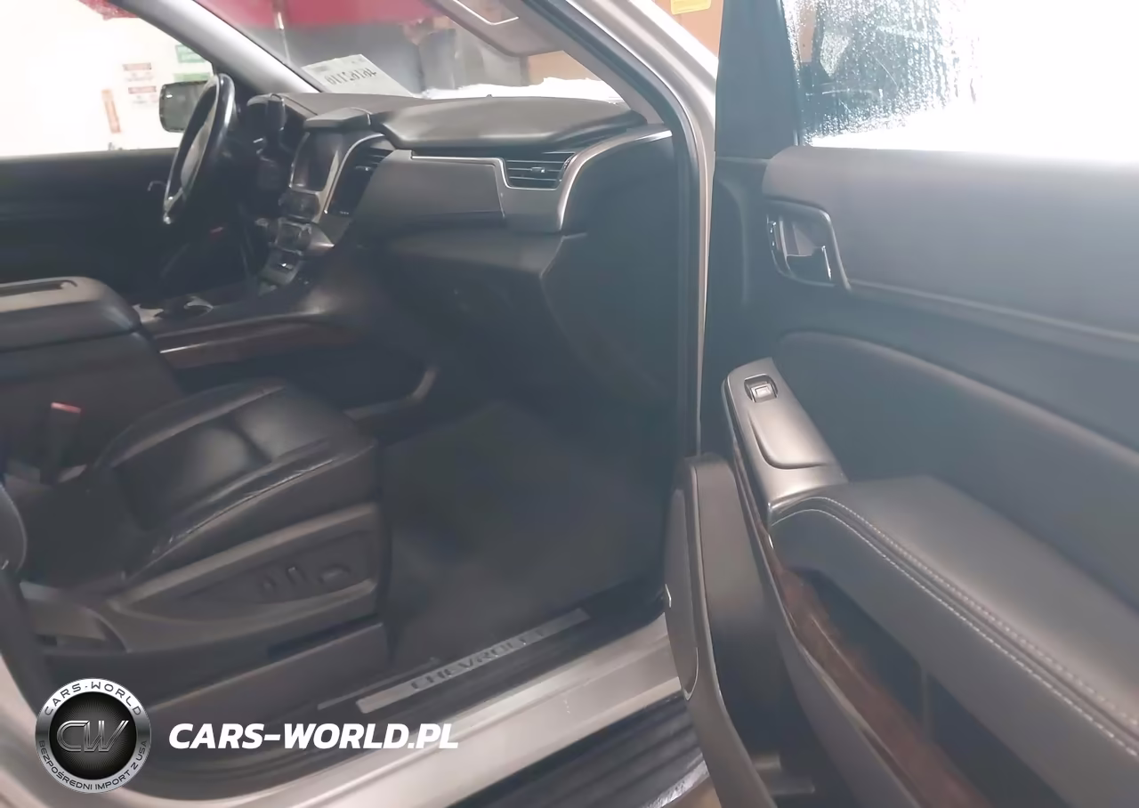 2019 Chevrolet Tahoe Lt VIN:1GNSCBKC6KR220459 - 5