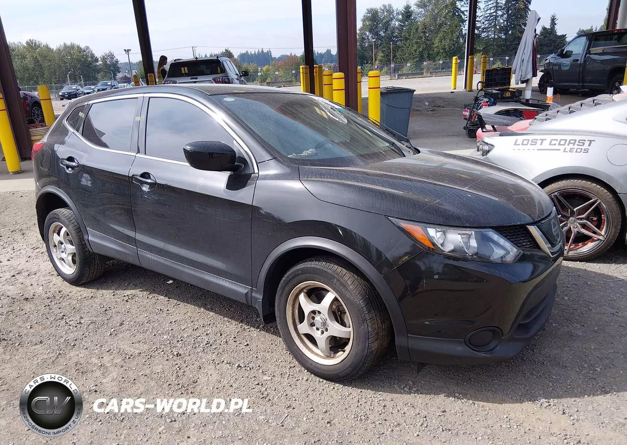 2018 Nissan Rogue Sport S VIN:JN1BJ1CP3JW191581 - 1