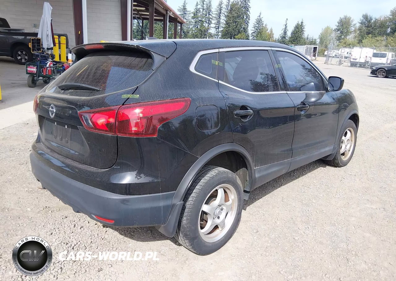 2018 Nissan Rogue Sport S VIN:JN1BJ1CP3JW191581 - 4