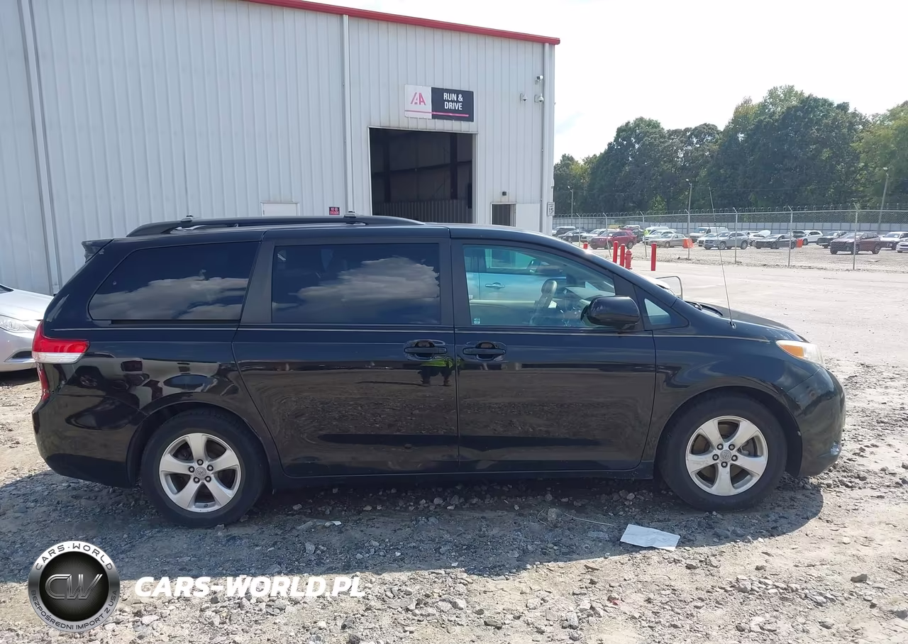 2012 Toyota Sienna Le V6 8 Passenger VIN:5TDKK3DC5CS195782 - 13