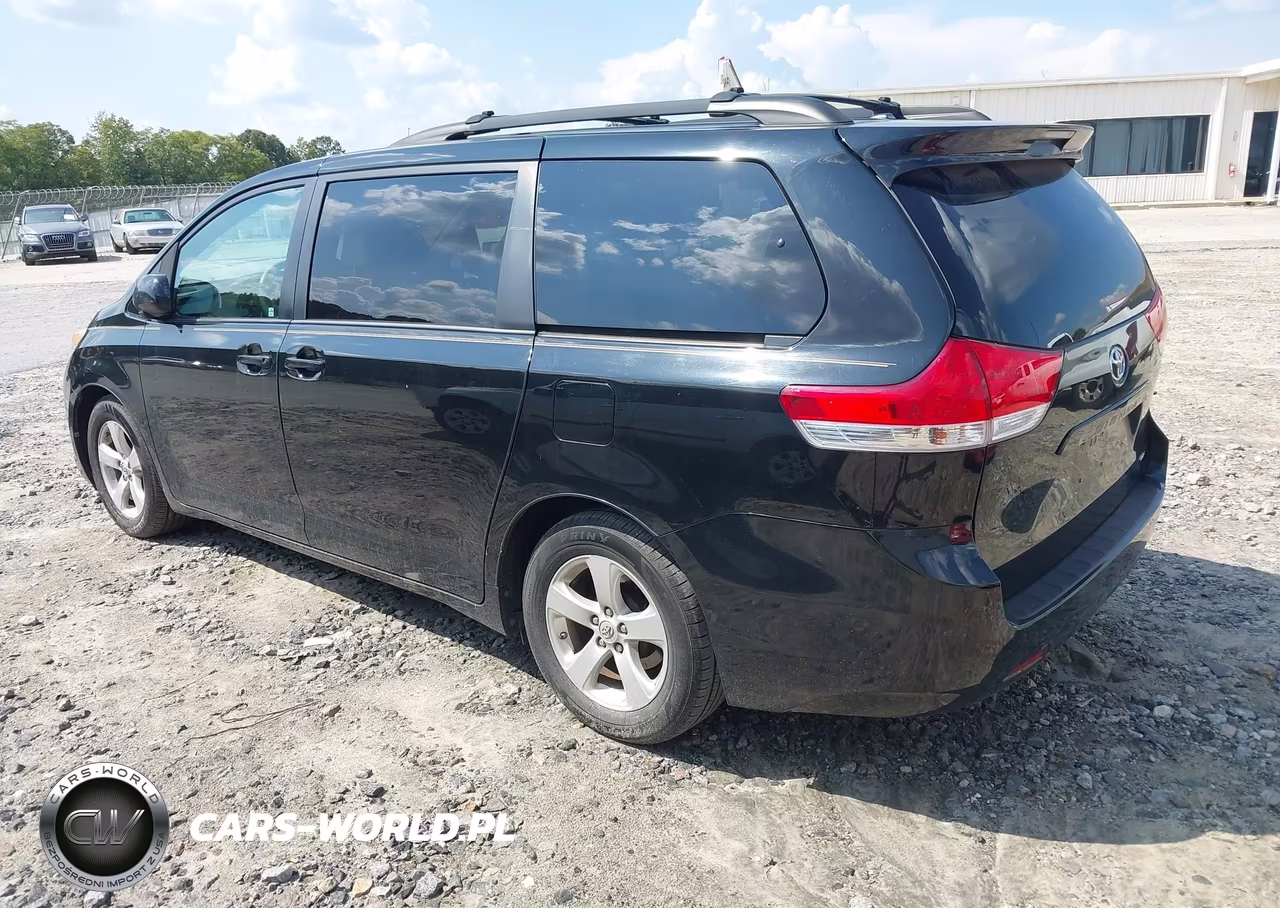 2012 Toyota Sienna Le V6 8 Passenger VIN:5TDKK3DC5CS195782 - 3
