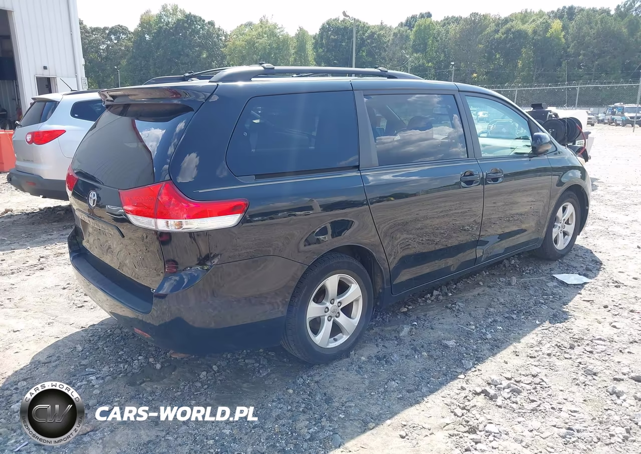 2012 Toyota Sienna Le V6 8 Passenger VIN:5TDKK3DC5CS195782 - 4