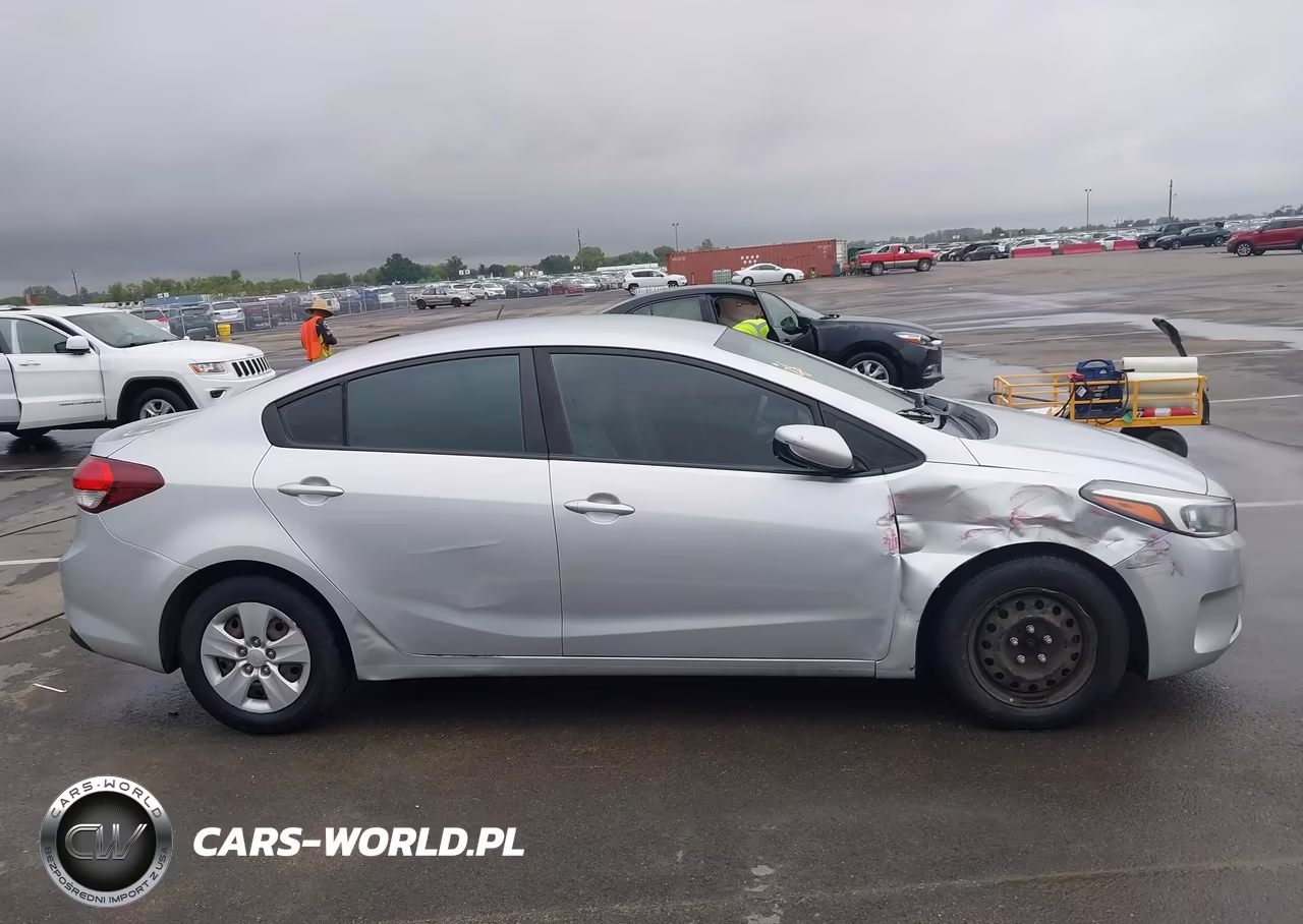 2017 Kia Forte Lx VIN:3KPFK4A71HE048598 - 6