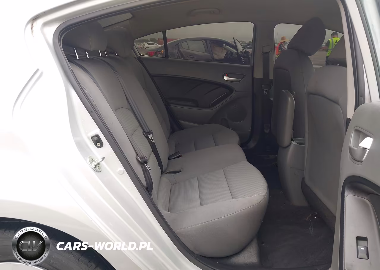 2017 Kia Forte Lx VIN:3KPFK4A71HE048598 - 8