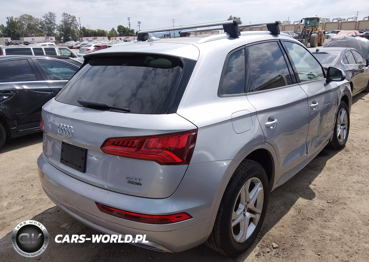 2018 Audi Q5 2.0T Premium-2.0T Tech Premium VIN:WA1ANAFY5J2044665 - 4