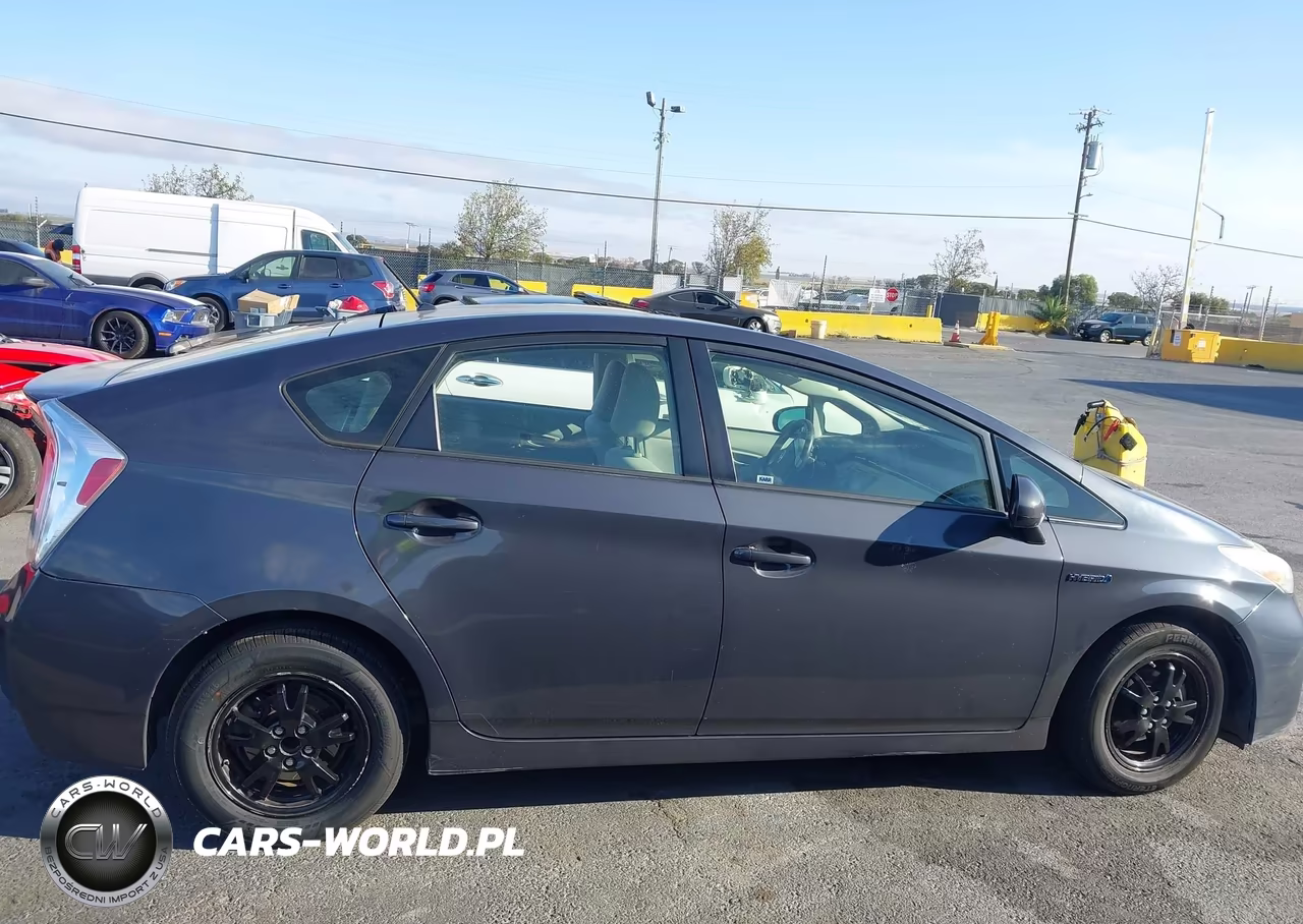 2012 Toyota Prius Two VIN:JTDKN3DU3C5538207 - 13