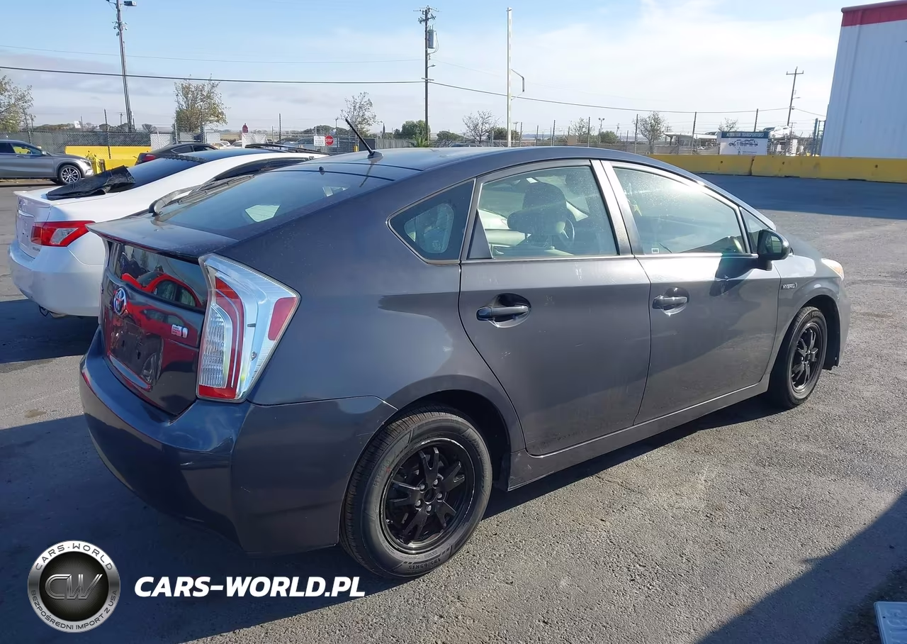 2012 Toyota Prius Two VIN:JTDKN3DU3C5538207 - 4