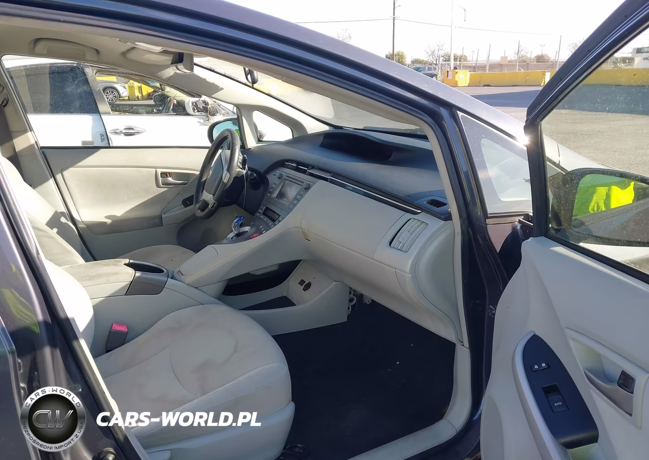 2012 Toyota Prius Two VIN:JTDKN3DU3C5538207 - 5