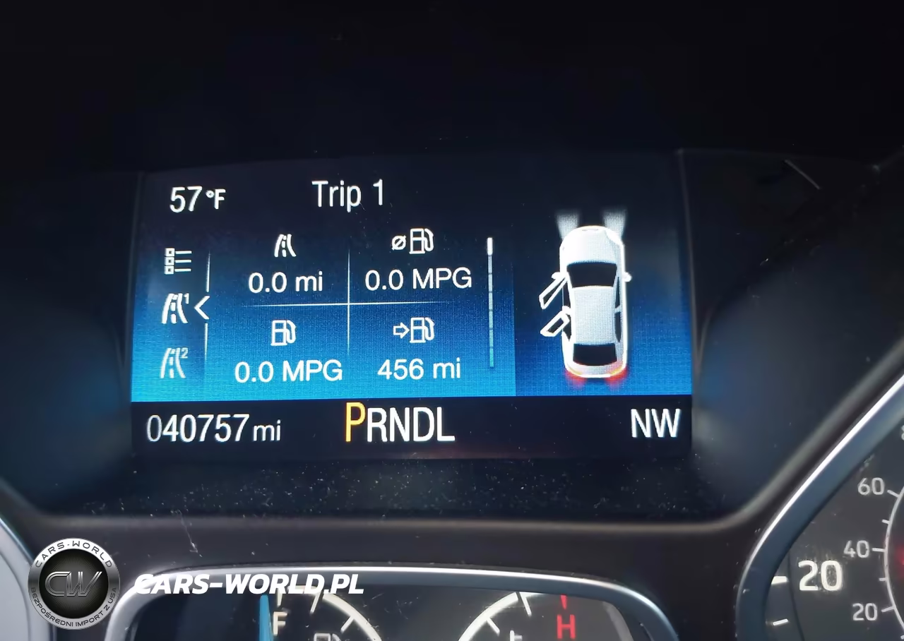 2017 Ford Focus Se VIN:1FADP3F25HL335276 - 7