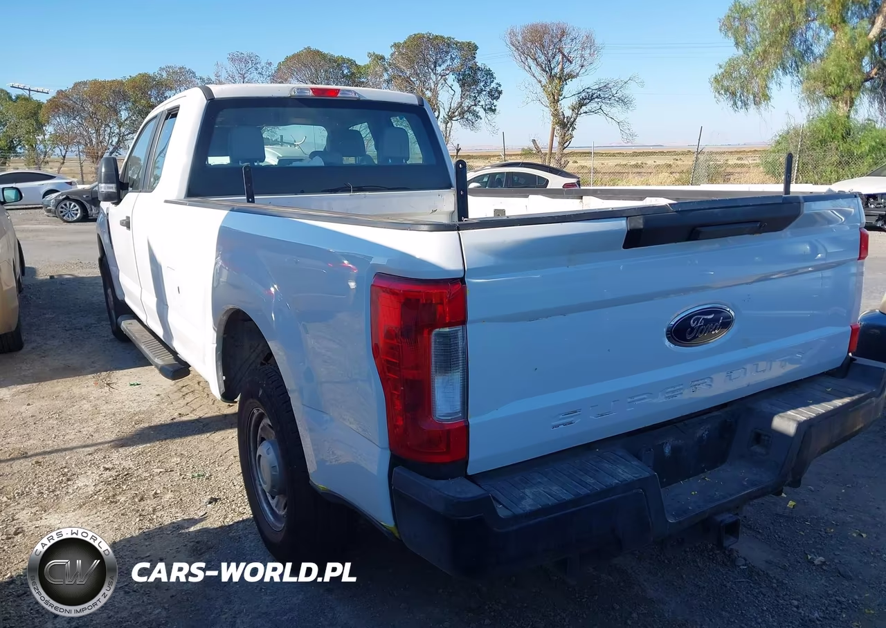 2017 Ford F-250 Xl VIN:1FT7X2A61HEE51249 - 3