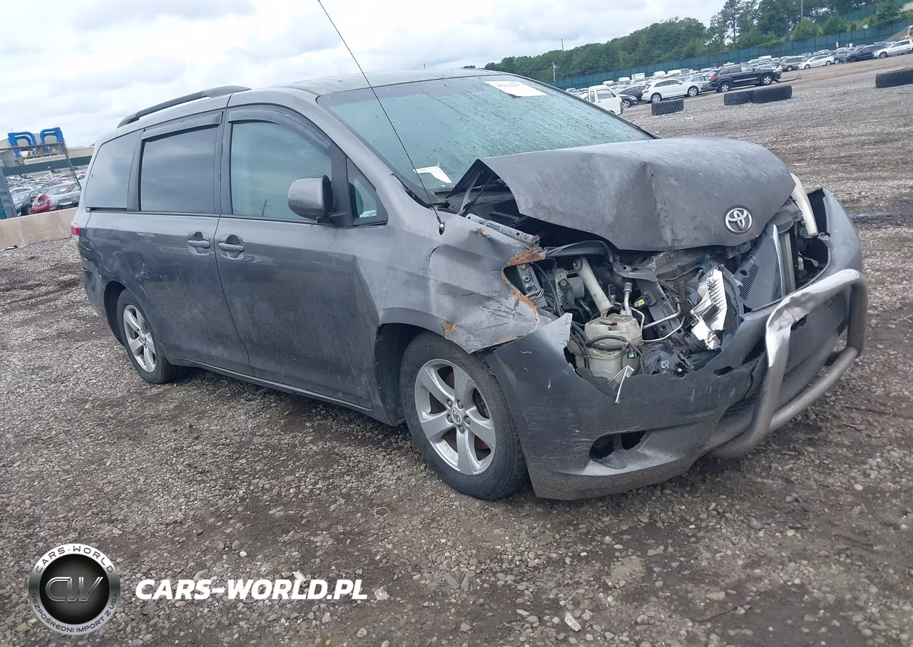 2011 Toyota Sienna Le V6 VIN:5TDKK3DC6BS064147 - 1
