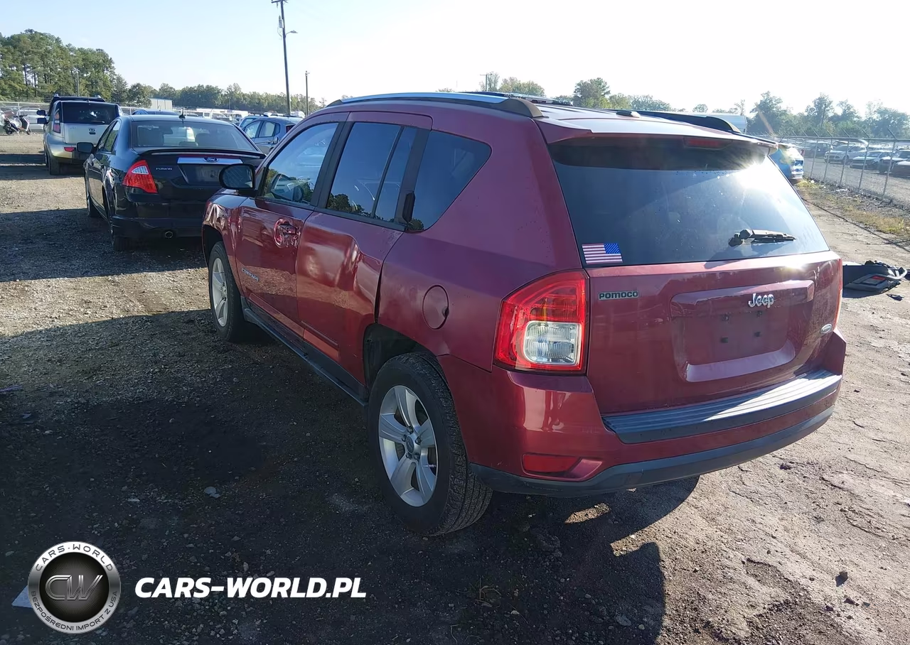 2013 Jeep Compass Latitude VIN:1C4NJCEB4DD205673 - 3