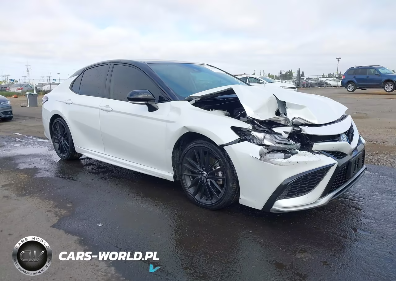 2024 Toyota Camry Hybrid Xse