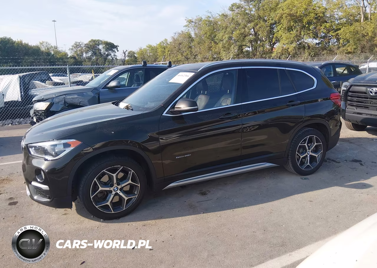 2017 BMW X1 Sdrive28I VIN:WBXHU7C37H5H32927 - 14