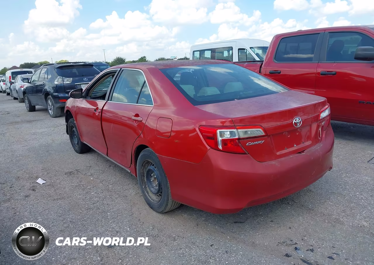 2012 Toyota Camry Le VIN:4T1BF1FKXCU547002 - 3