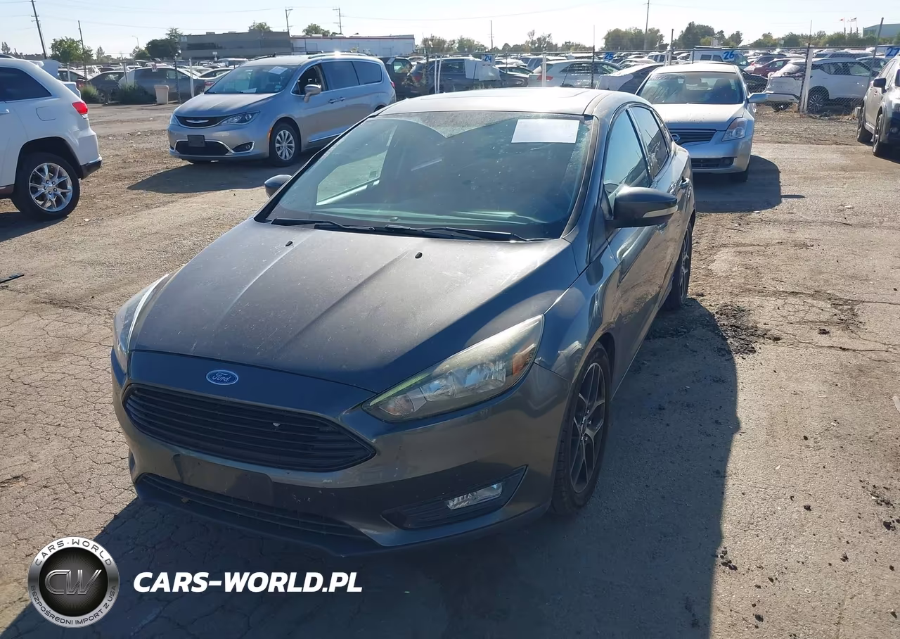 2016 Ford Focus Se VIN:1FADP3FE2GL257807 - 2