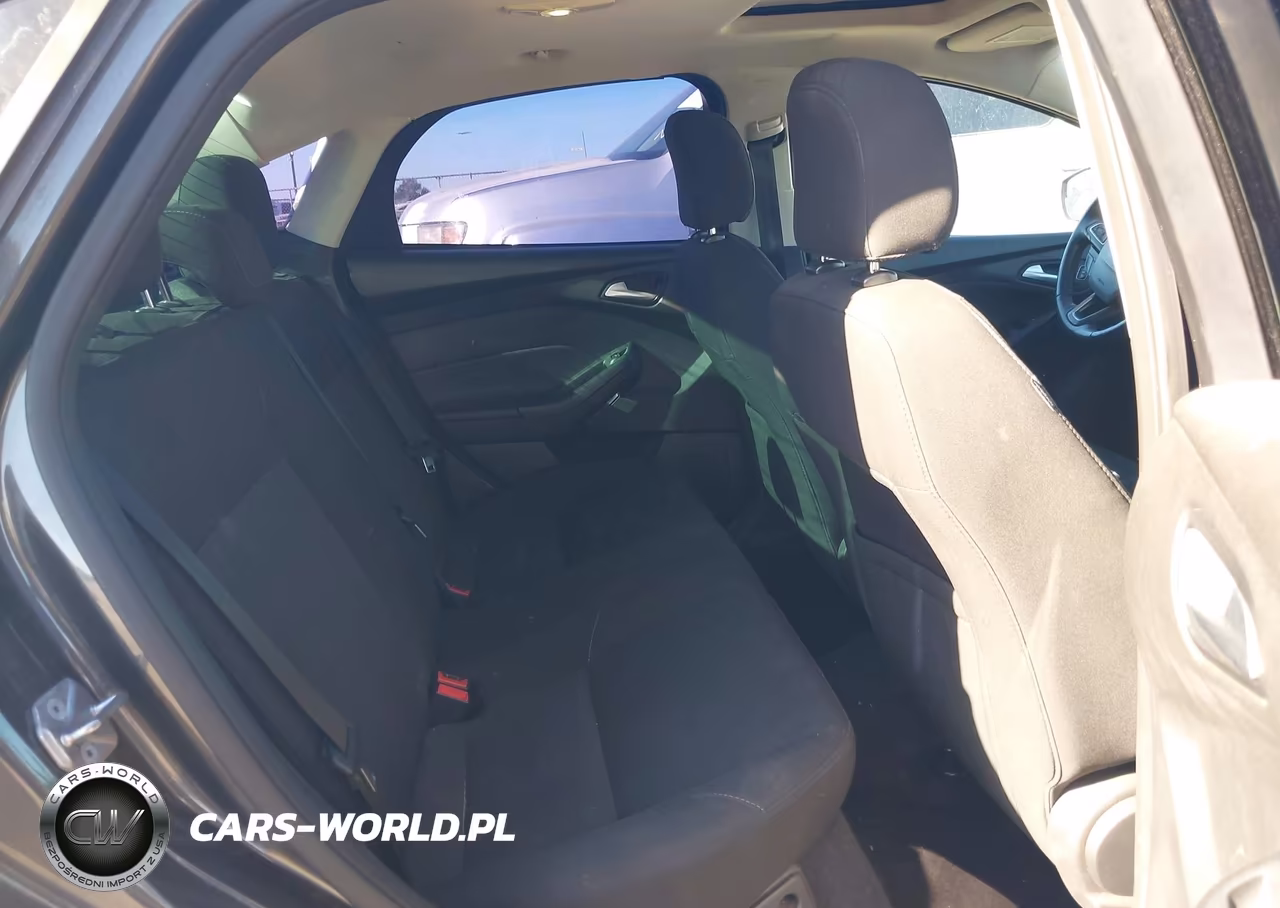 2016 Ford Focus Se VIN:1FADP3FE2GL257807 - 8