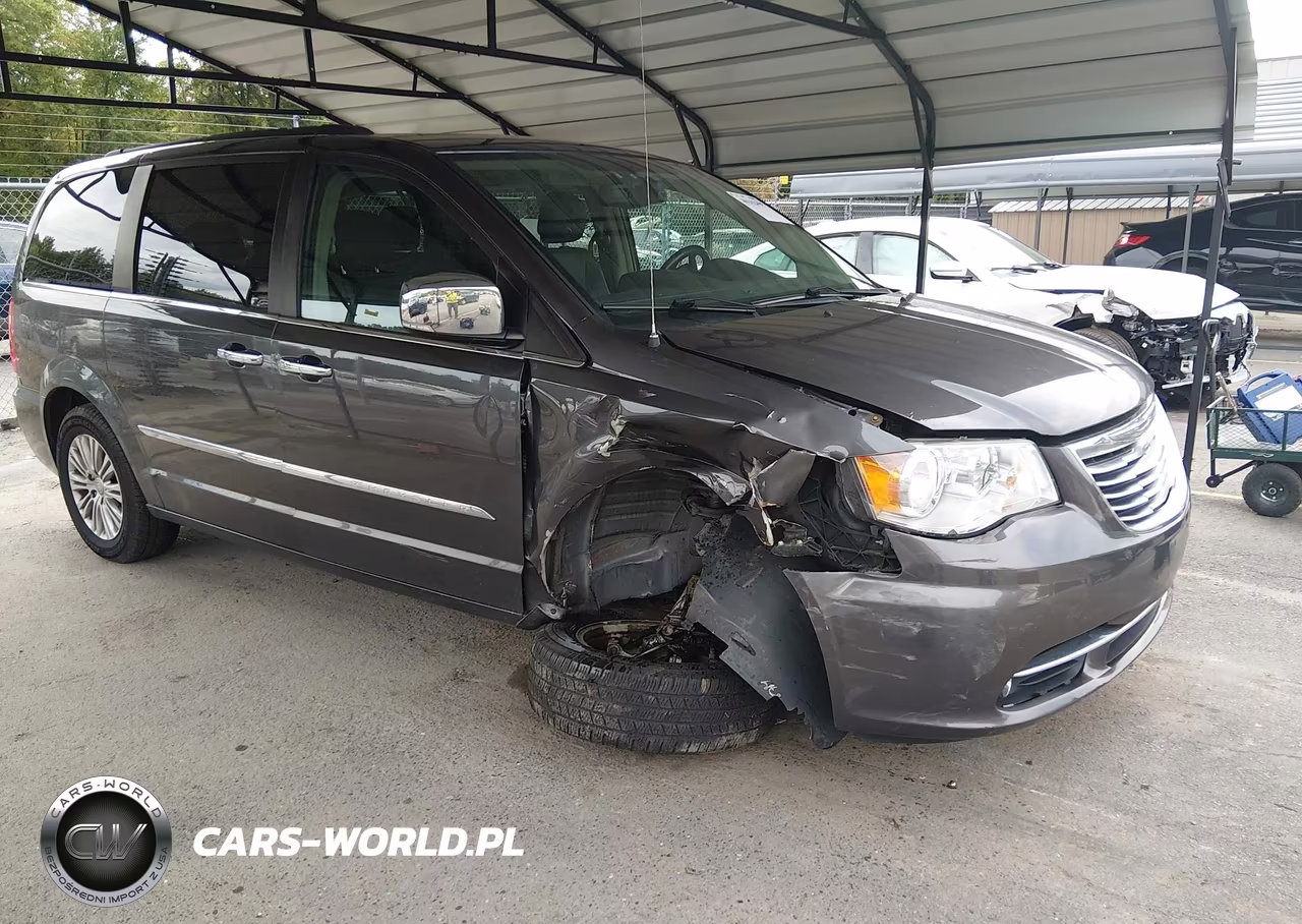 2015 Chrysler Town & Country Touring-L VIN:2C4RC1CG9FR610006 - 1