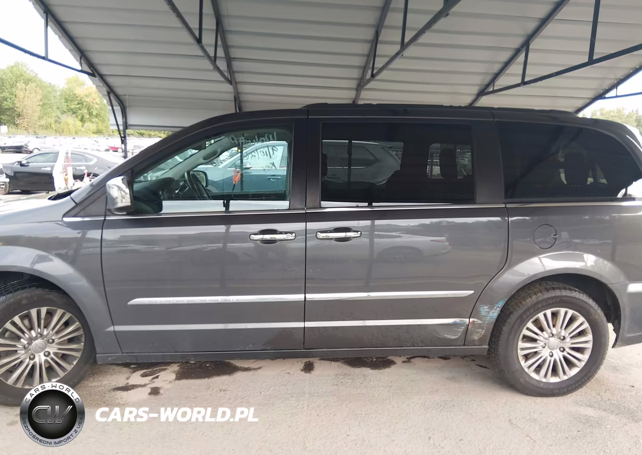 2015 Chrysler Town & Country Touring-L VIN:2C4RC1CG9FR610006 - 14