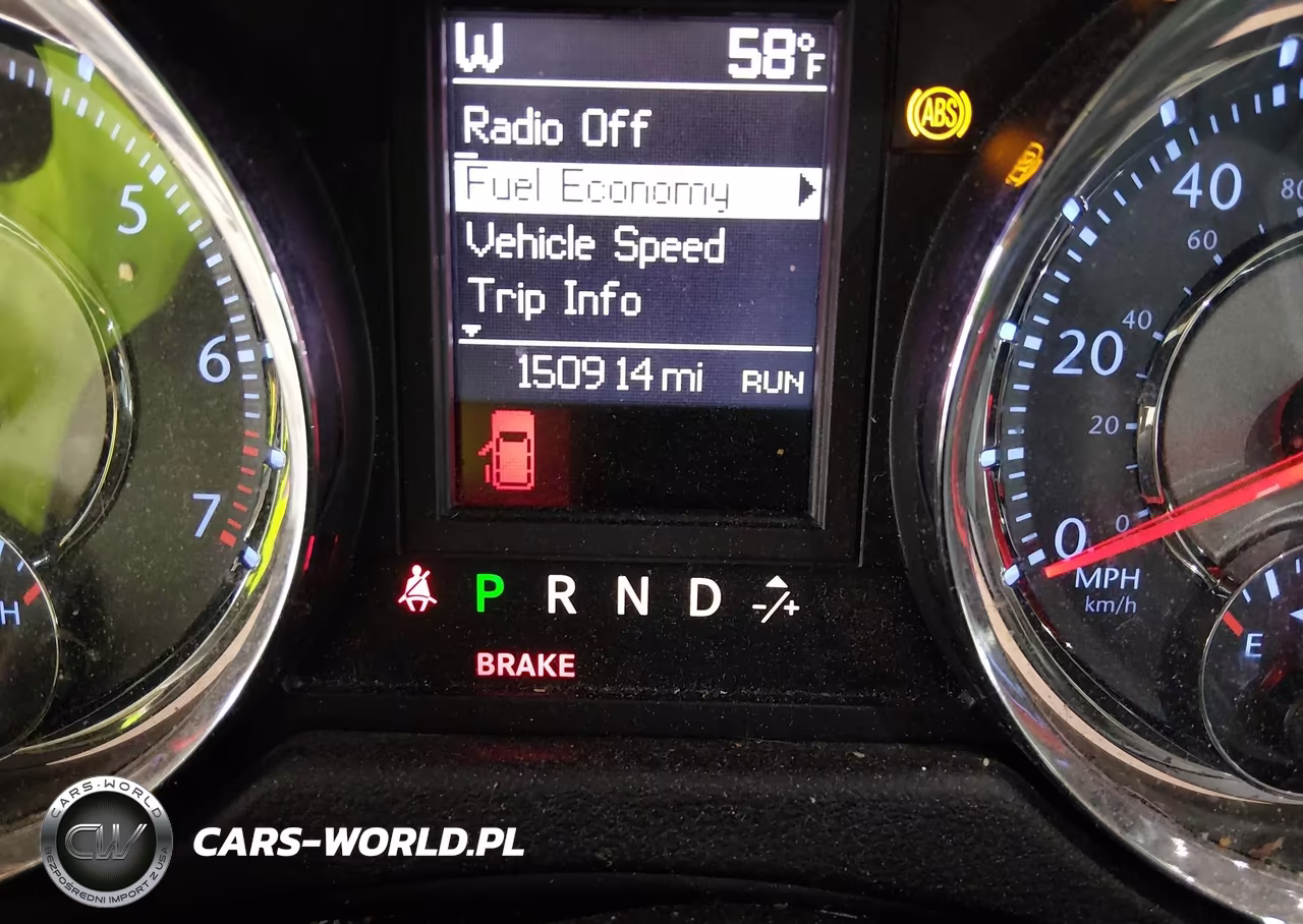 2015 Chrysler Town & Country Touring-L VIN:2C4RC1CG9FR610006 - 15