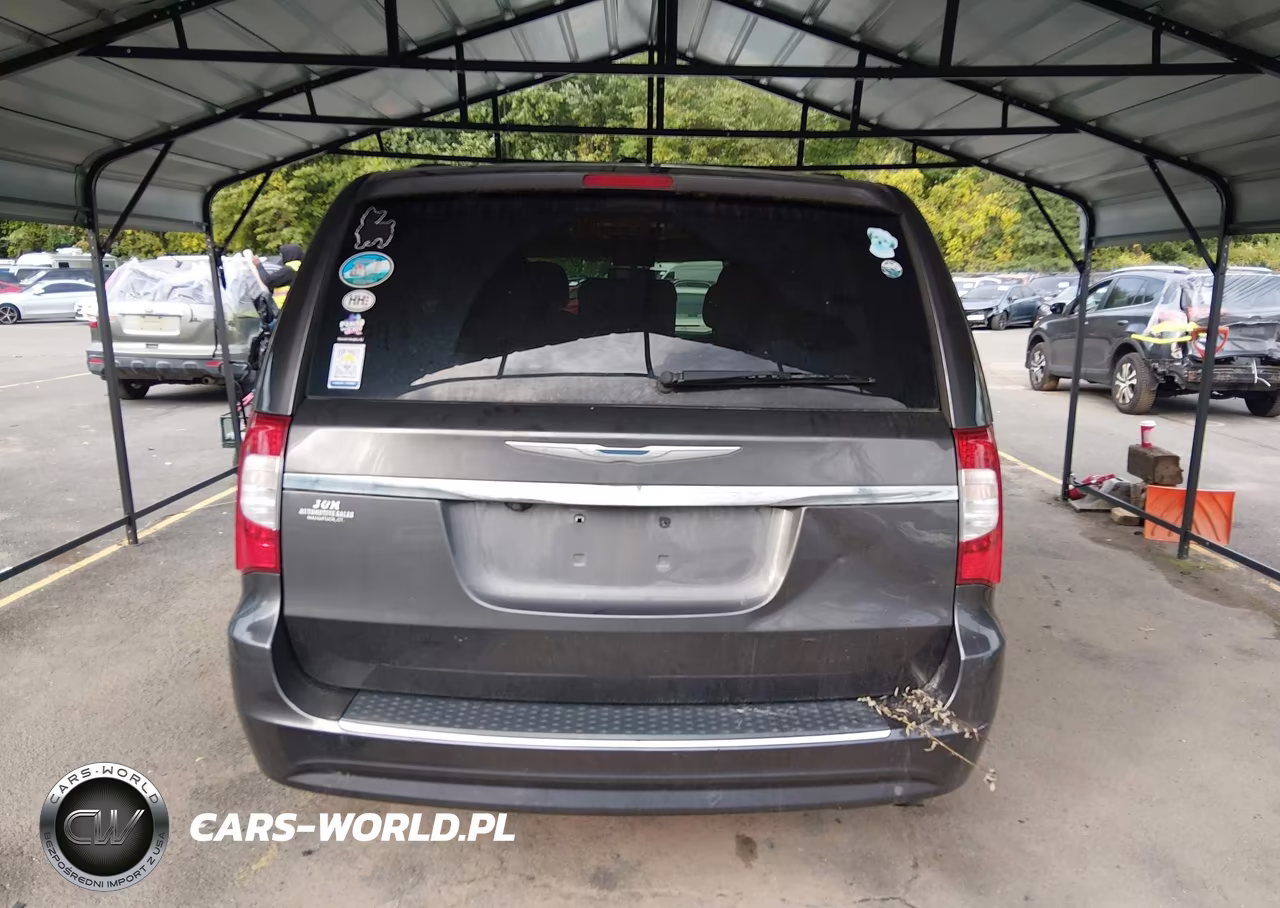 2015 Chrysler Town & Country Touring-L VIN:2C4RC1CG9FR610006 - 16
