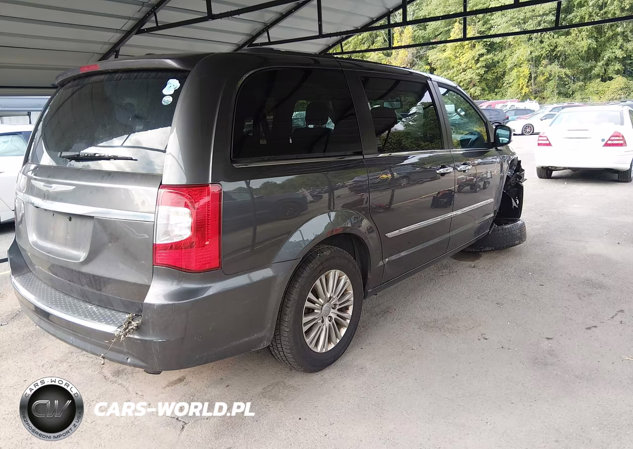 2015 Chrysler Town & Country Touring-L VIN:2C4RC1CG9FR610006 - 4