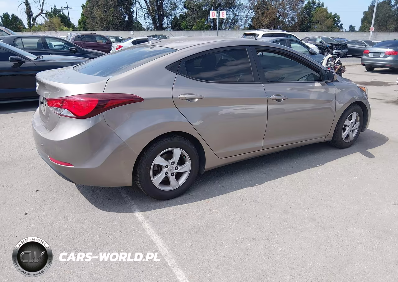 2015 Hyundai Elantra Se VIN:5NPDH4AE1FH630827 - 4