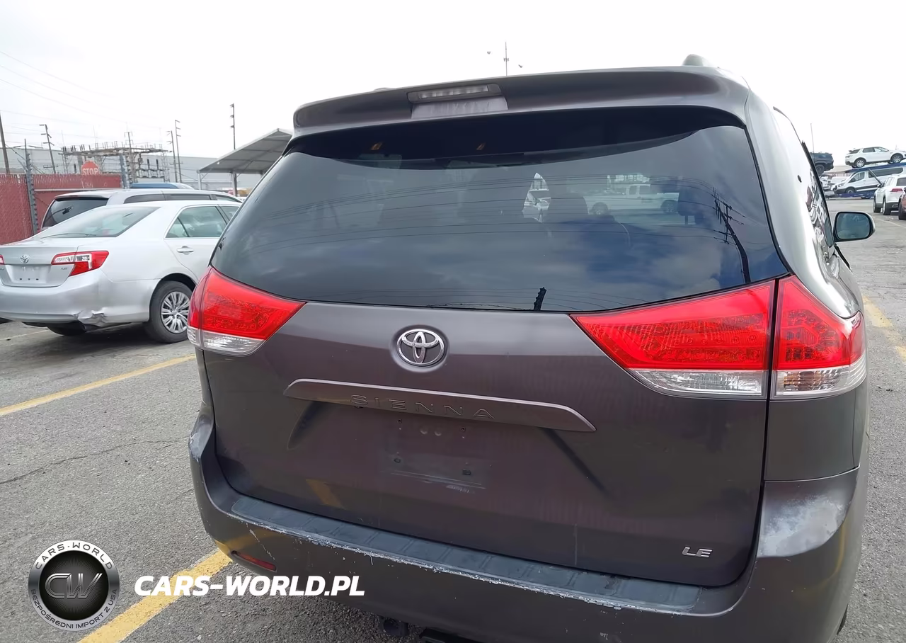 2012 Toyota Sienna Le V6 8 Passenger VIN:5TDKK3DC7CS218298 - 17