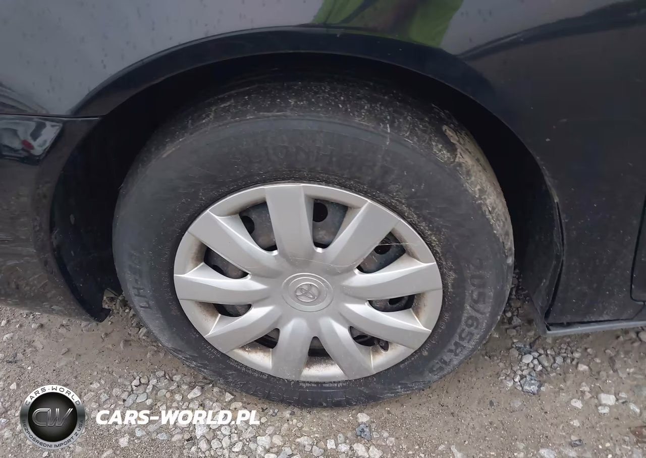 2005 Toyota Camry Le VIN:4T1BE32K45U063785 - 16