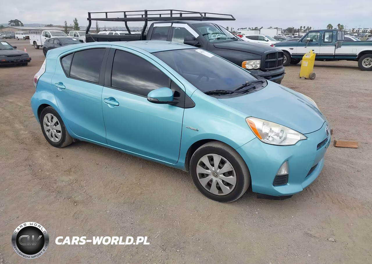 2014 Toyota Prius C Two