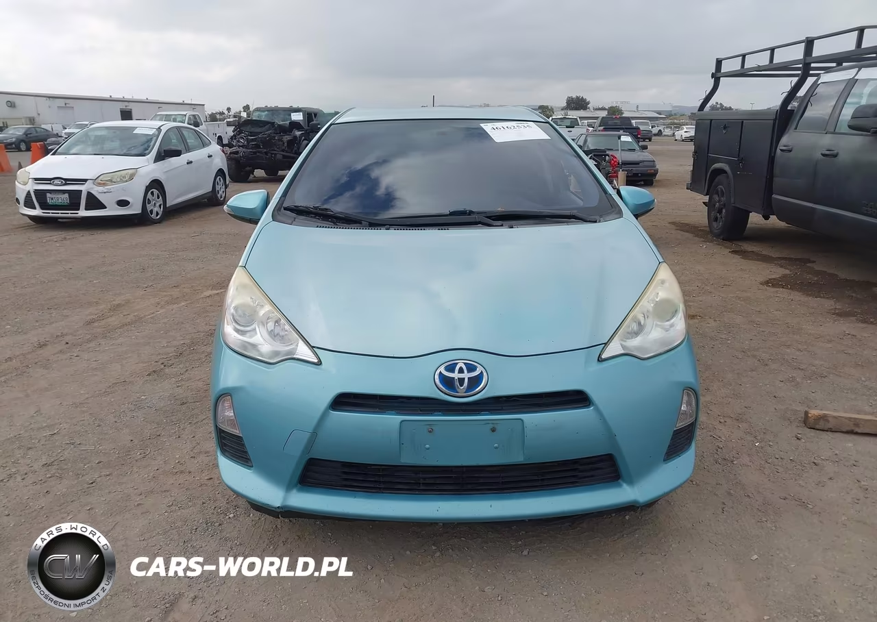 2014 Toyota Prius C Two VIN:JTDKDTB39E1062889 - 12