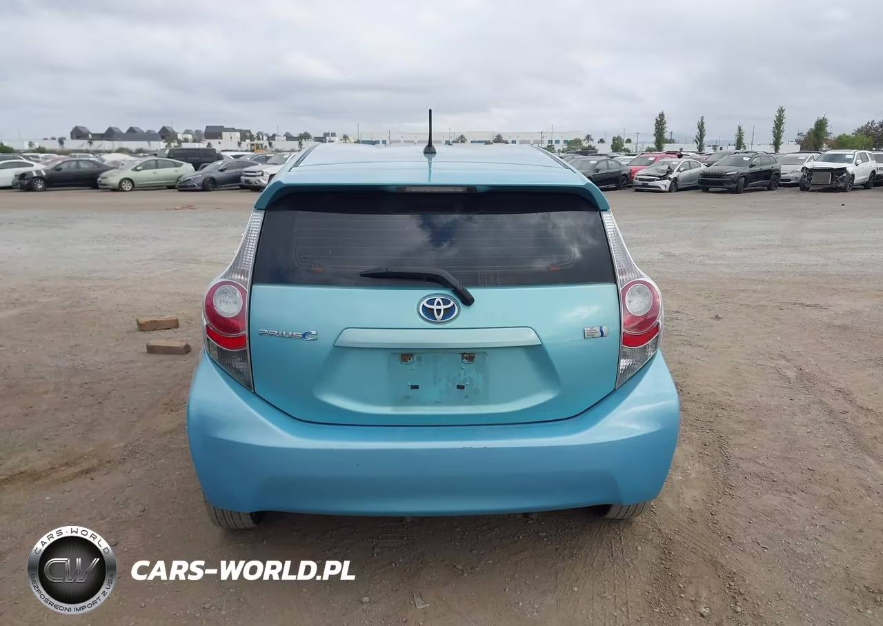 2014 Toyota Prius C Two VIN:JTDKDTB39E1062889 - 16