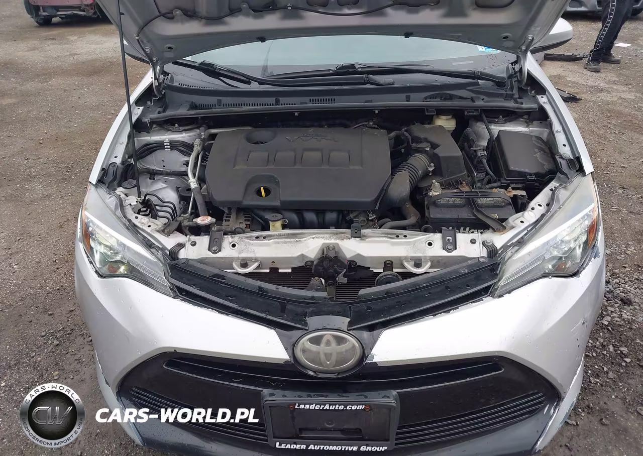 2018 Toyota Corolla Le VIN:2T1BURHE7JC987995 - 10