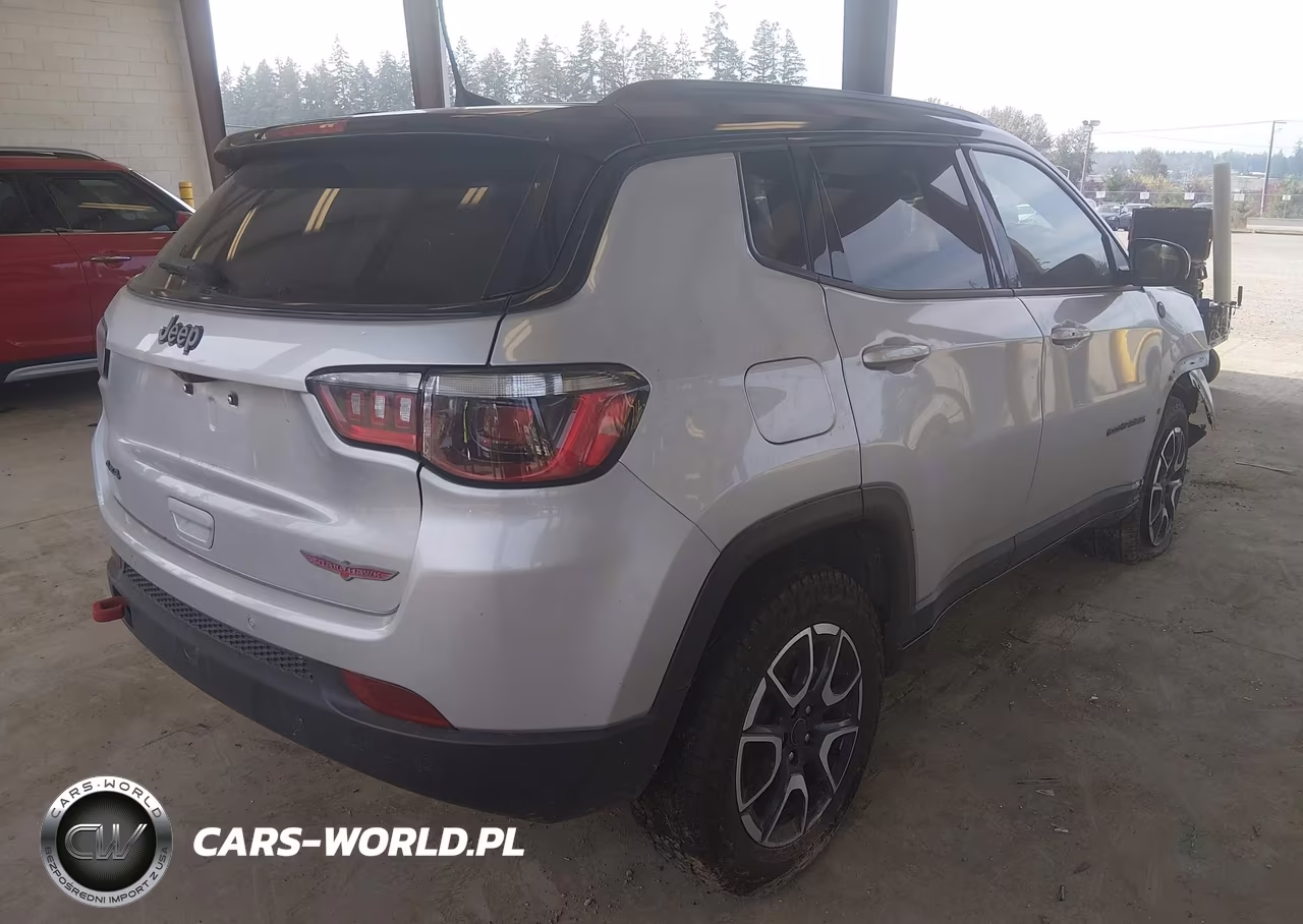 2025 Jeep Compass Trailhawk 4X4 VIN:3C4NJDDN3ST533188 - 4