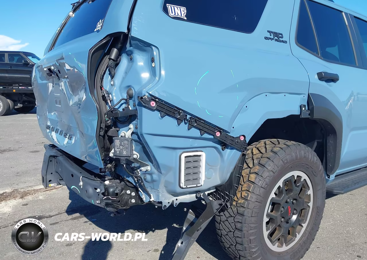2025 Toyota 4Runner Trd Off Road Premium VIN:JTEVA5BR6S5048941 - 18