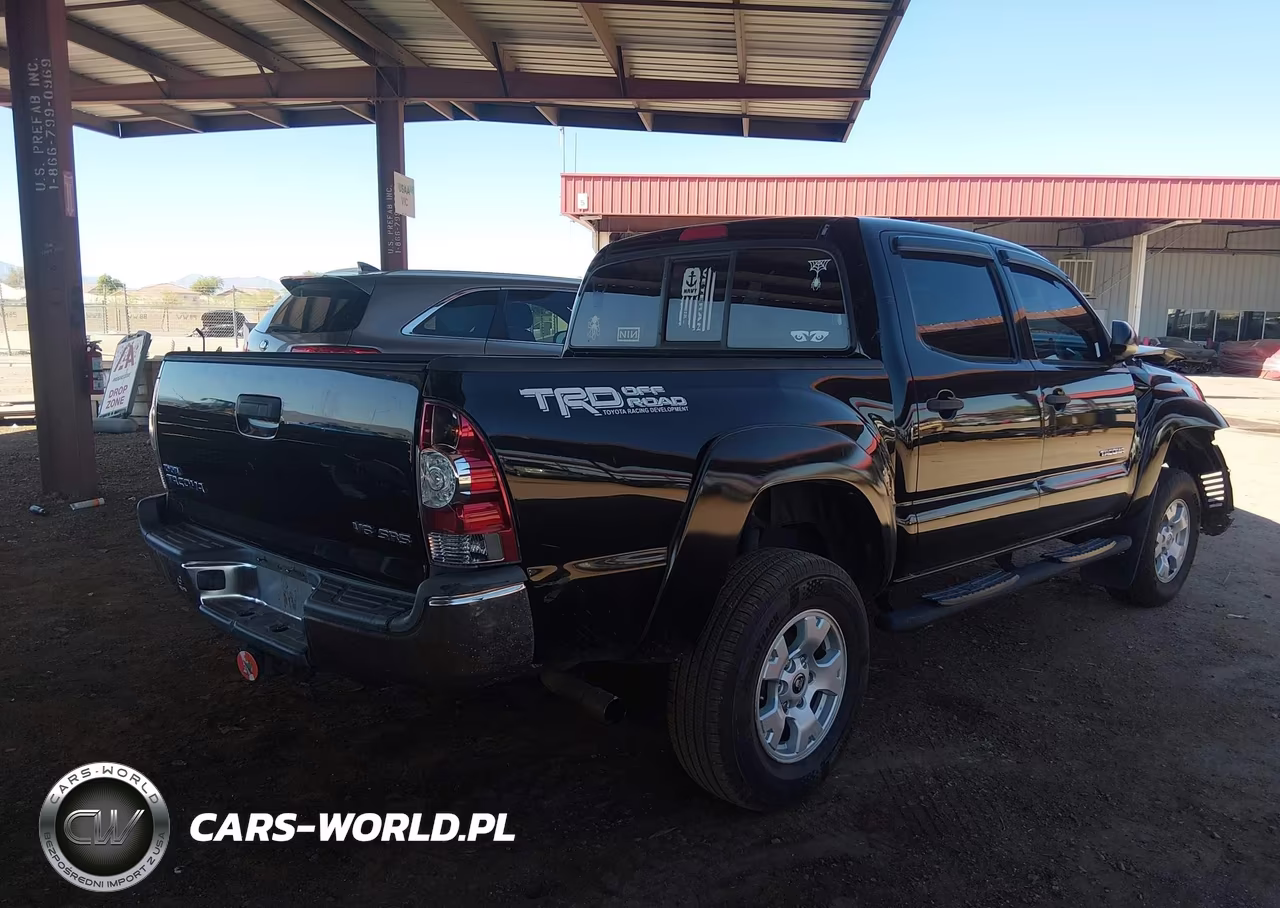 2013 Toyota Tacoma Base V6 VIN:5TFLU4EN8DX065768 - 4