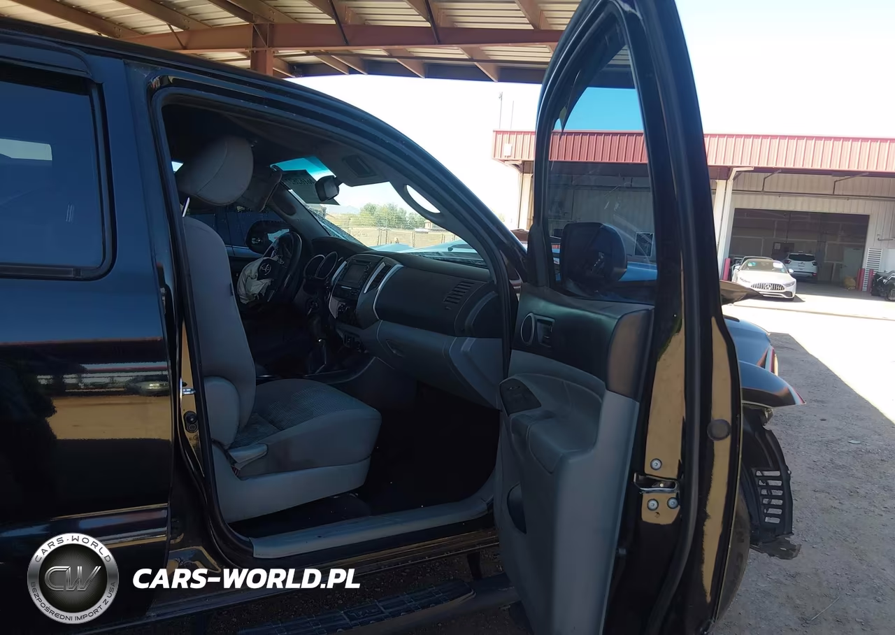 2013 Toyota Tacoma Base V6 VIN:5TFLU4EN8DX065768 - 5