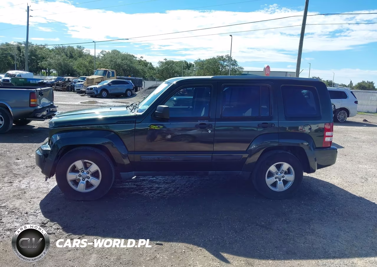 2011 Jeep Liberty Sport VIN:1J4PP2GK3BW584904 - 14