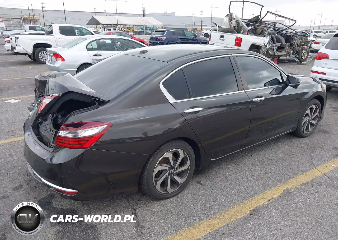 2017 Honda Accord Ex VIN:1HGCR2F7XHA087142 - 4
