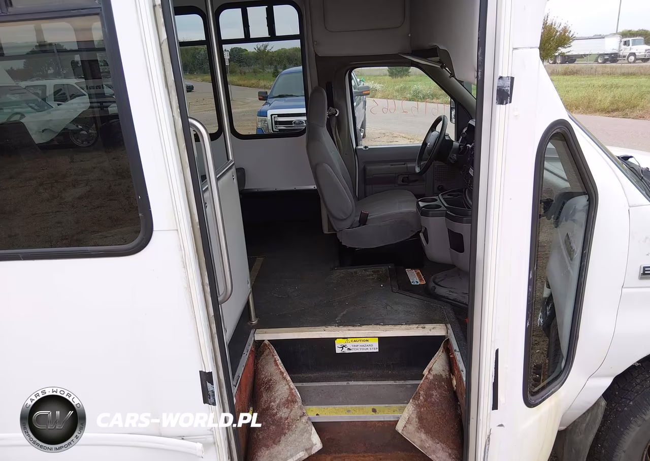 2017 Ford E-350 Cutaway VIN:1FDEE3FS0HDC19297 - 23