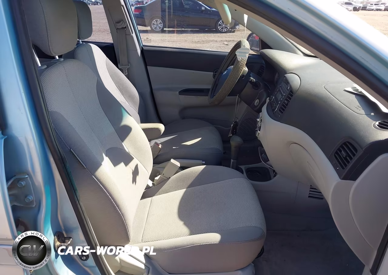 2007 Hyundai Accent Gls VIN:KMHCN46CX7U128753 - 5