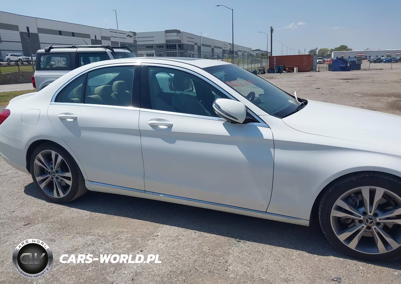 2018 Mercedes-Benz C 300 VIN:55SWF4JB2JU248882 - 13