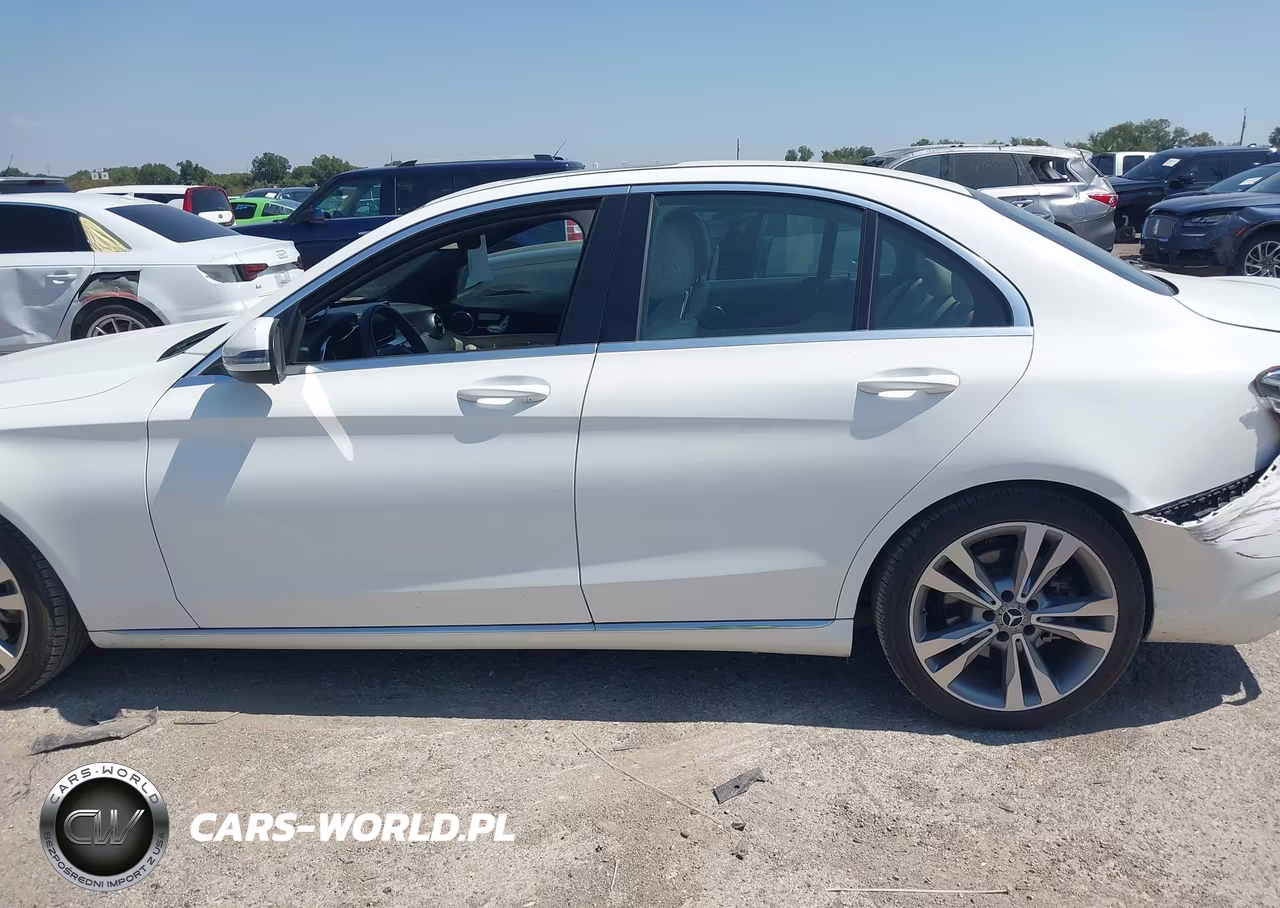 2018 Mercedes-Benz C 300 VIN:55SWF4JB2JU248882 - 14