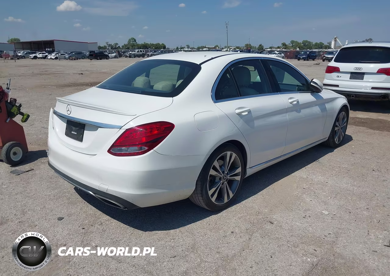 2018 Mercedes-Benz C 300 VIN:55SWF4JB2JU248882 - 4