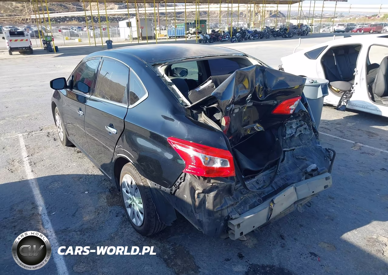 2018 Nissan Sentra S VIN:3N1AB7AP3JY313301 - 3